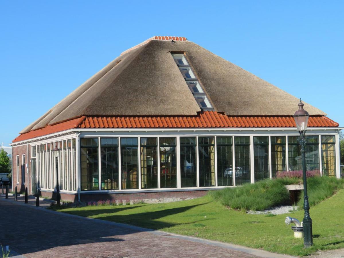 אאוטדם Luxurious Water Villa מראה חיצוני תמונה